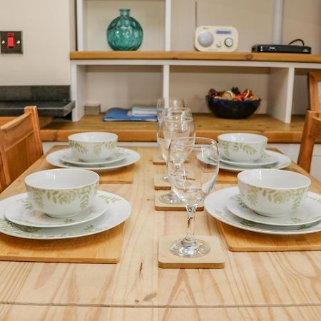 Apartment 6 Уитби Экстерьер фото